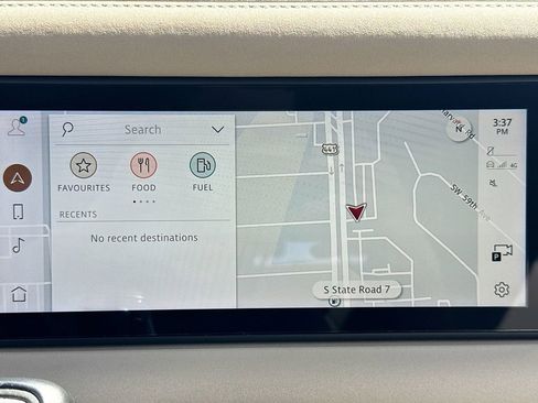 Used 2023 Land Rover Defender 90 X-Dynamic SE image 14