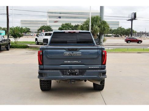 Used 2025 GMC Sierra 2500 Denali Ultimate AWD/4WD image 5