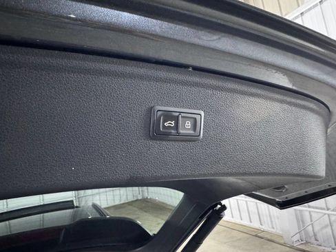 Used 2023 Audi SQ5 Premium Plus w/ Premium Plus Package AWD/4WD image 53