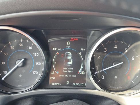 Used 2017 Jaguar XE Premium RWD image 15