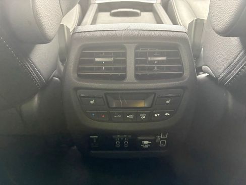 Used 2020 Honda Pilot Touring image 14