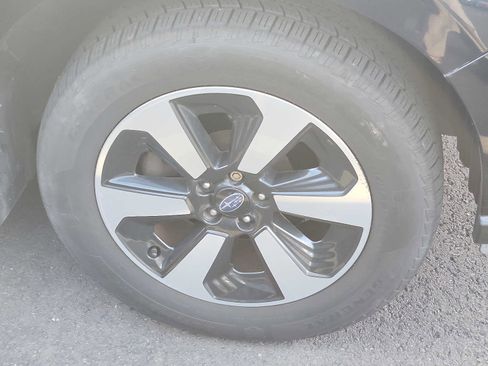 Used 2018 Subaru Forester 2.5i Premium w/ All-Weather Package image 6