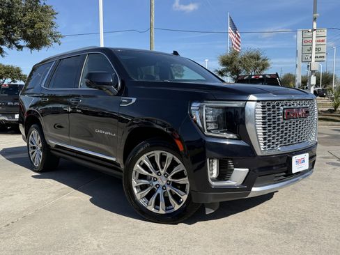 Used 2023 GMC Yukon Denali image 2
