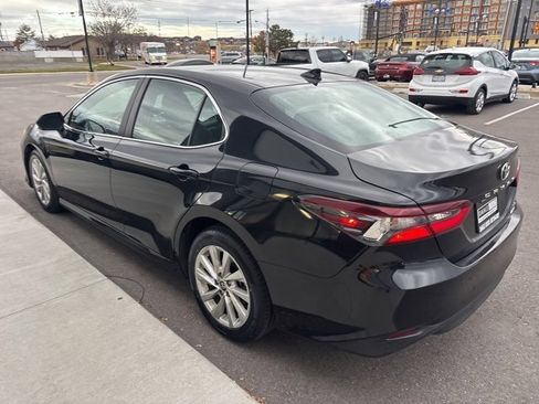 Used 2024 Toyota Camry LE image 5