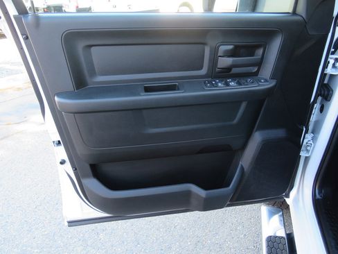 New 2024 RAM 3500 Tradesman w/ Chrome Appearance Group image 25