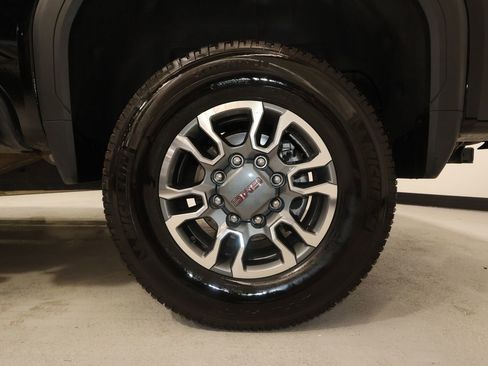 Used 2024 GMC Sierra 2500 SLT w/ SLT Convenience Package AWD/4WD image 35
