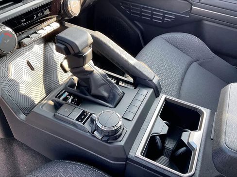 New 2026 Toyota 4Runner SR5 AWD/4WD image 7