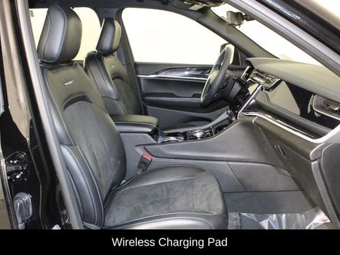 Used 2022 Jeep Grand Cherokee Trailhawk w/ Advanced Protech Group II AWD/4WD image 14
