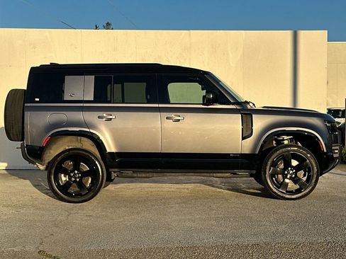 Used 2021 Land Rover Defender 110 X-Dynamic HSE image 2