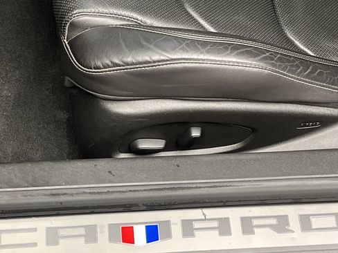 Used 2017 Chevrolet Camaro LT image 10