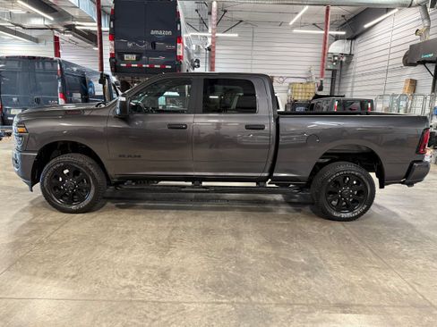 Used 2025 RAM 2500 Big Horn AWD/4WD image 33