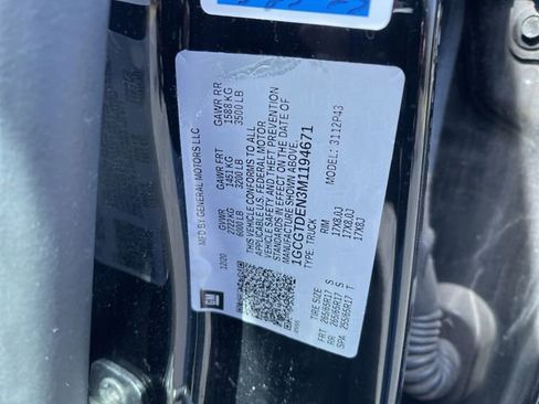 Used 2021 Chevrolet Colorado Z71 w/ Z71 Midnight Edition image 30