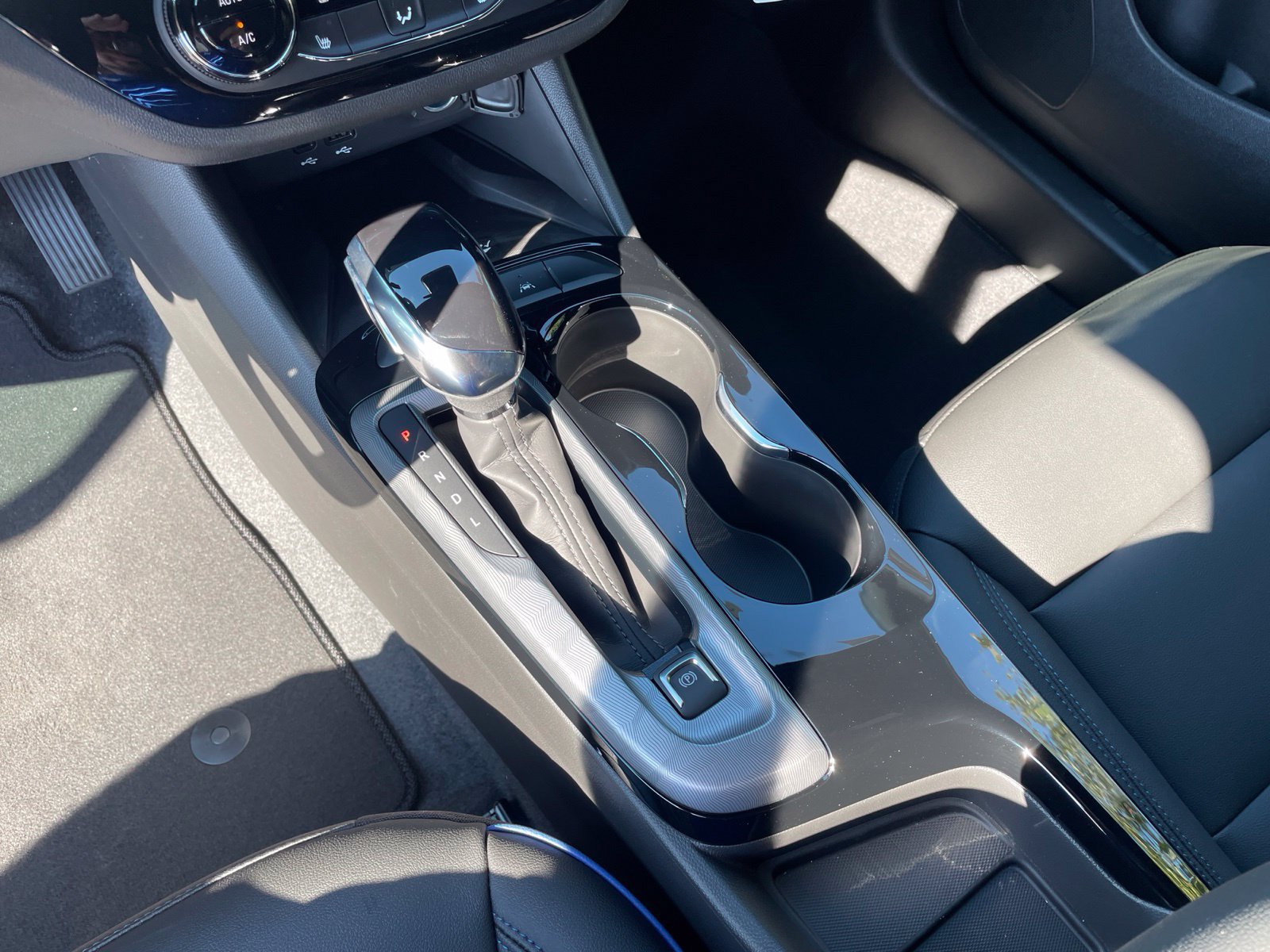New 2026 Buick Envista Sport Touring w/ Convenience I Package FWD image 21