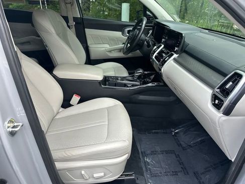 Used 2023 Kia Sorento SX FWD image 18