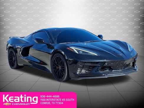 Used 2021 Chevrolet Corvette Stingray Preferred Cpe w/ Z51 Performance Package RWD image 3