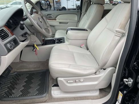 Used 2014 Chevrolet Tahoe LT w/ Luxury Package image 16