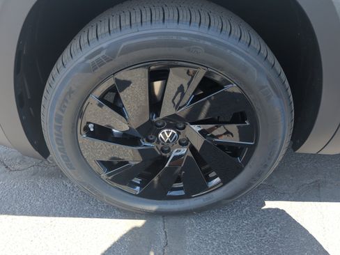 New 2026 Volkswagen Atlas SE image 25