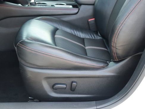 Used 2024 Nissan Altima 2.5 SR FWD image 11