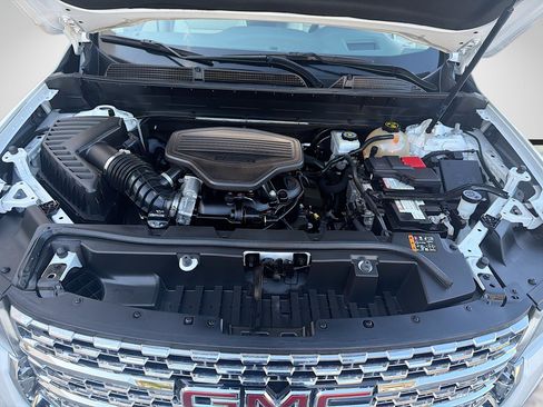 Used 2023 GMC Acadia Denali AWD/4WD image 35