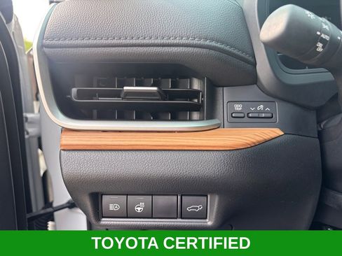 Used 2025 Toyota Grand Highlander FWD image 21