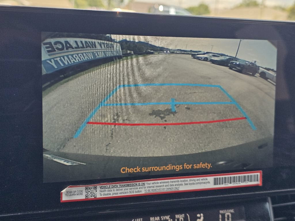 Used 2025 Toyota Sienna XLE w/ XLE Plus Package FWD image 19
