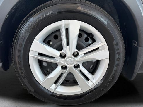 Certified 2025 Nissan Kicks Play S FWD image 25