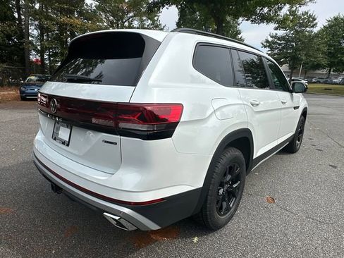 New 2026 Volkswagen Atlas Peak Edition AWD/4WD image 7
