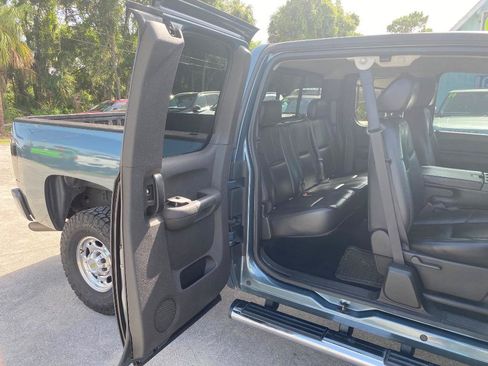 Used 2007 Chevrolet Silverado 2500 LT w/ 1LT Convenience Package RWD image 19