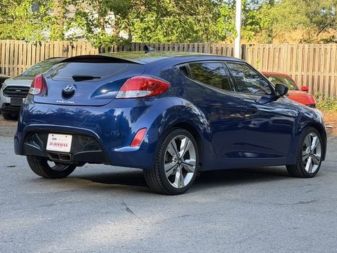 Used 2017 Hyundai Veloster Value Edition FWD image 7