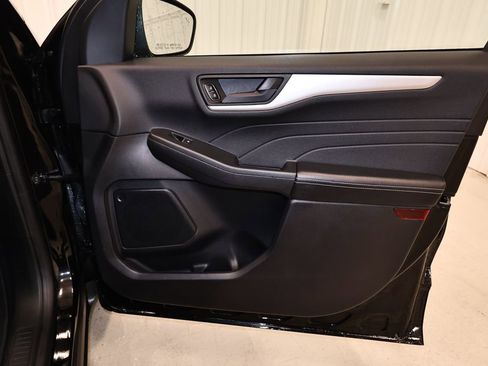 Certified 2022 Ford Escape SE w/ SE Sport Appearance Package AWD/4WD image 19