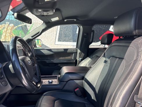 Used 2019 Ford Expedition Max Limited image 9