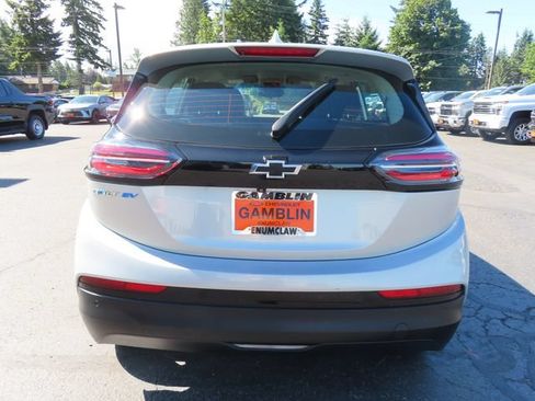 Used 2023 Chevrolet Bolt LT w/ Driver Confidence Package FWD image 7