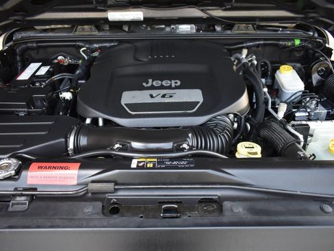 Used 2018 Jeep Wrangler Unlimited Sport S image 42