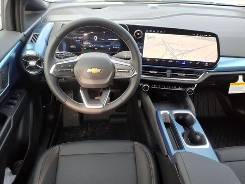 New 2026 Chevrolet Equinox EV LT image 21