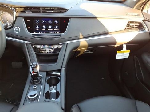 New 2025 Cadillac XT5 Premium Luxury image 18