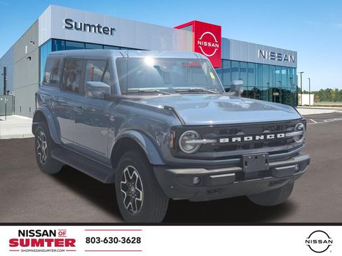 Used 2025 Ford Bronco Outer Banks AWD/4WD image 1