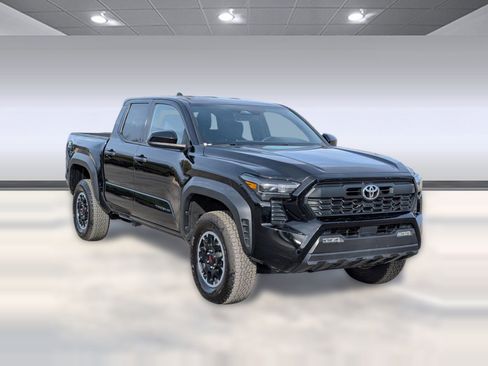 Used 2025 Toyota Tacoma TRD Off-Road image 7
