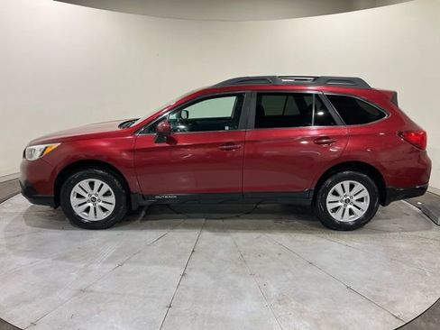 Used 2017 Subaru Outback 2.5i Premium image 8