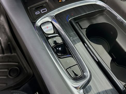 Used 2023 Buick Enclave Essence w/ Experience Buick Package image 24