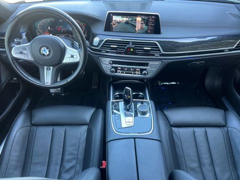 Used 2022 BMW 740i w/ M Sport Package image 13