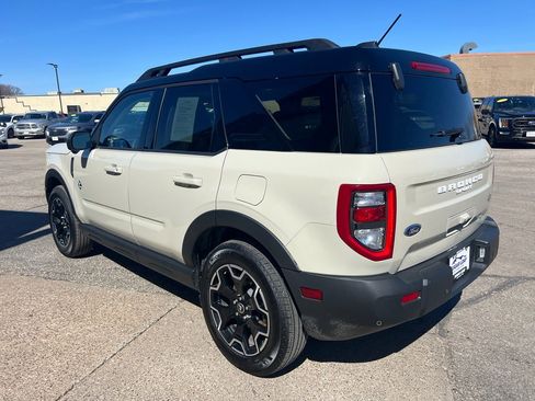 Used 2025 Ford Bronco Sport Outer Banks w/ Outer Banks Tech Package+ AWD/4WD image 6