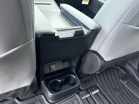 New 2025 Toyota Sienna XLE image 27