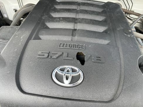 Used 2019 Toyota Tundra Limited AWD/4WD image 12