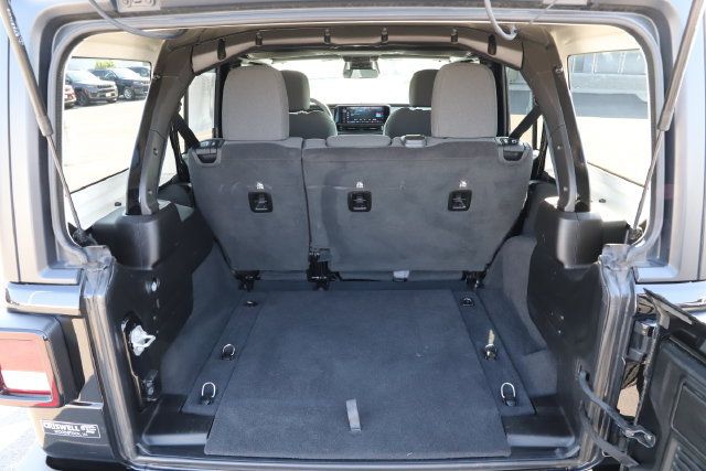 Used 2025 Jeep Wrangler Unlimited Sport AWD/4WD image 9