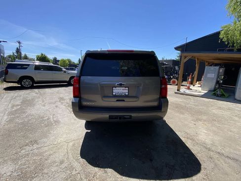 Used 2017 Chevrolet Tahoe LT w/ Luxury Package AWD/4WD image 5