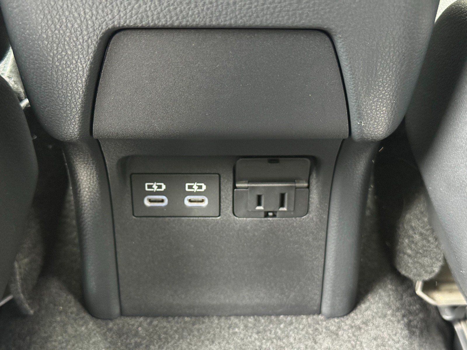 Used 2024 Toyota Prius Prime FWD image 33