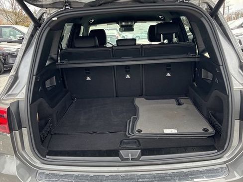 Used 2025 Mercedes-Benz GLB 250 4MATIC image 13