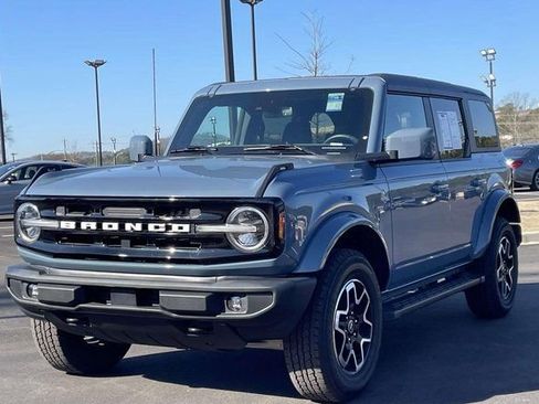 Used 2024 Ford Bronco Outer Banks image 6