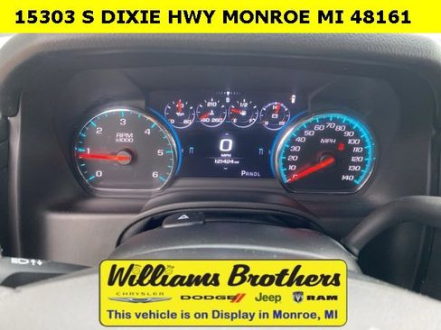 Used 2017 Chevrolet Suburban LT image 13