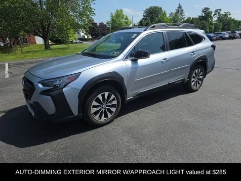 Used 2023 Subaru Outback Limited AWD/4WD image 4